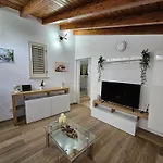 La Casetta Del Baglio Holiday home Monreale